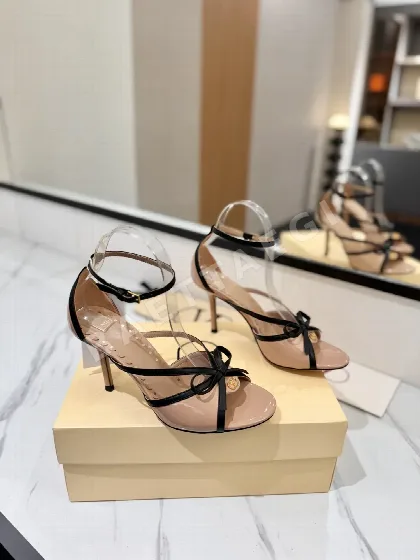 발렌티노 구리색 V 버클 오픈 힐 샌들 134659
