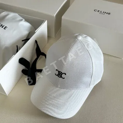 셀린느 화이트 캡 83539