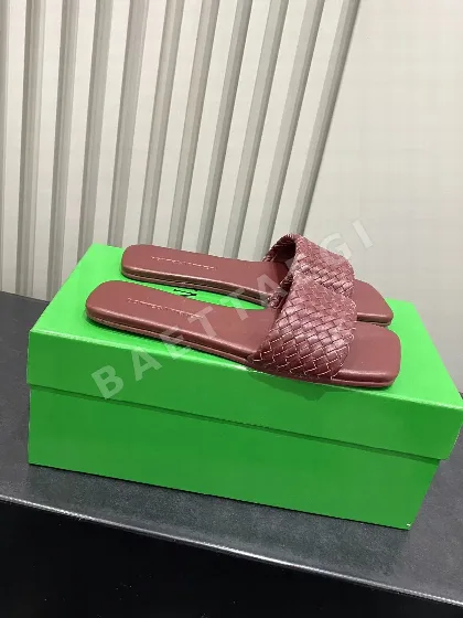 보테가베네타 스퀘어토 위빙 샌들 99378