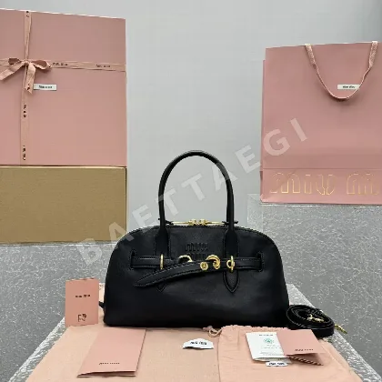 미우미우 보이보이 어드벤처 쉘백 가방 68355