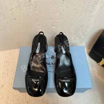 프라다 가죽 레이스업 로퍼 여성용 신발 116183