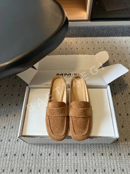 마르지엘라 지그재그 레이스 미드힐 로퍼 117614