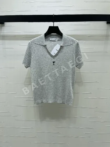 디올 라인스톤 장식 니트 카라 반팔 탑 92957