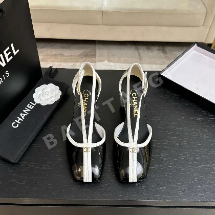 샤넬 더블 C 스트랩 샌들 98456
