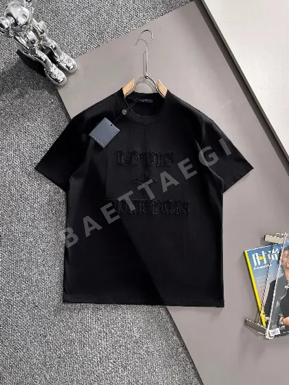 루이비통 네잎 클로버 자수 반팔 티셔츠 48706