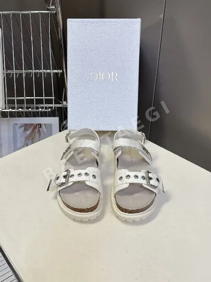 디올 더블 버클 플랫폼 샌들 98400