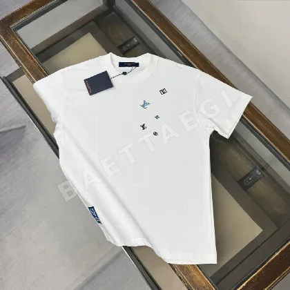루이비통 남성 반팔 49002