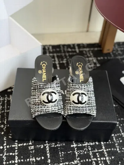샤넬 더블 C 진주 장식 힐 샌들 112911