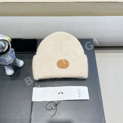 구찌 라지 헤드랩 니트 모자 185930
