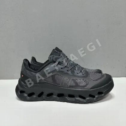 ON 신발 157690 Sneakers