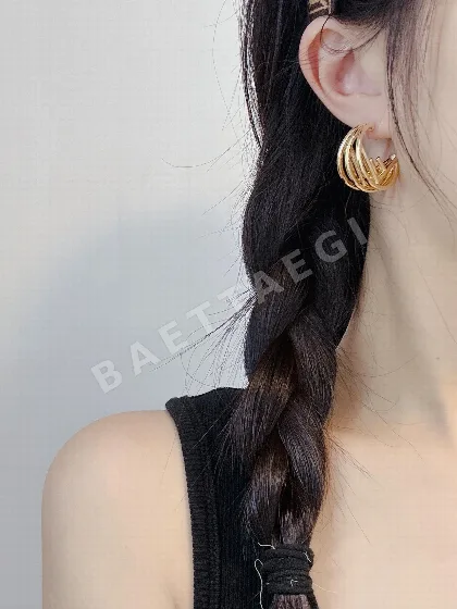 펜디 황동 수작업 귀걸이 71427