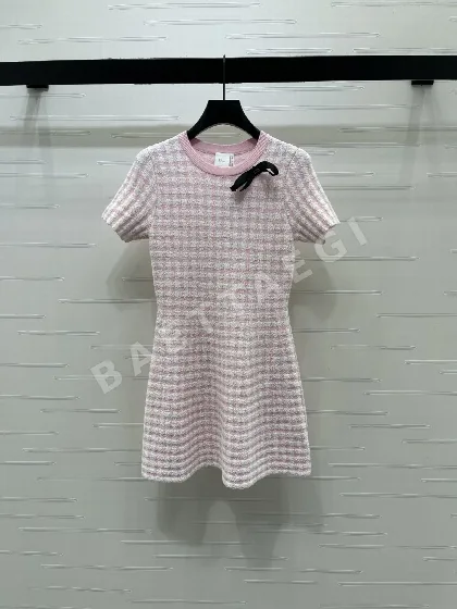 디올 핑크 격자무늬 울 니트 반소매 원피스 92731