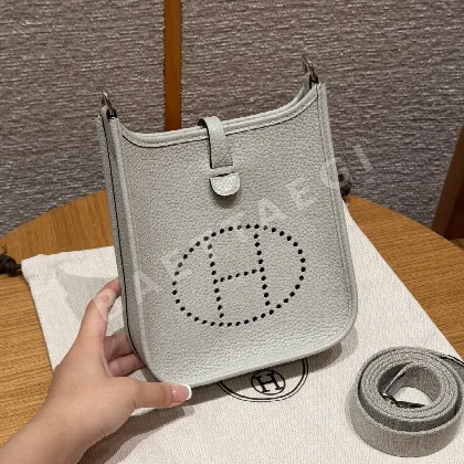 에르메스 에블린 크레망스 가죽 미니 가방 169352