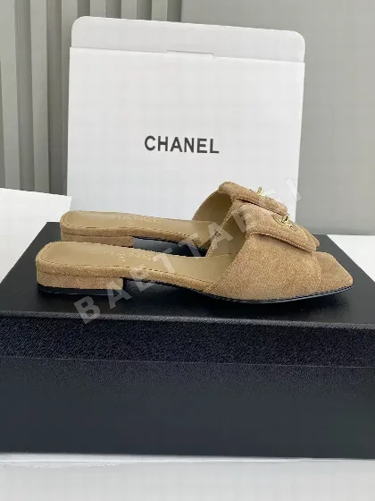 샤넬 더블 C 버클 스퀘어 토 플랫 샌들 99326