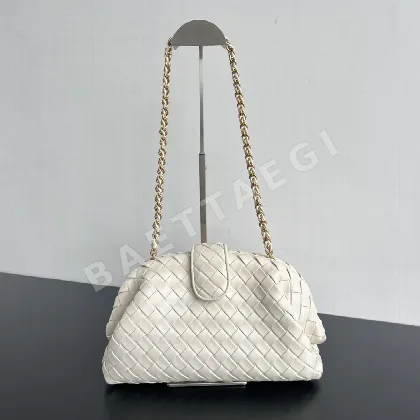 보테가베네타 인트레치아토 램스킨 클러치백 785807