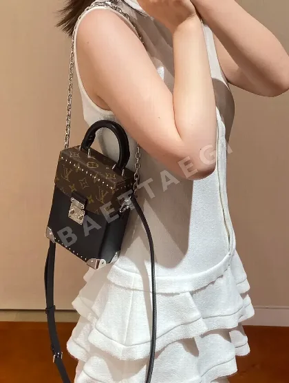 루이비통 M12362 가방