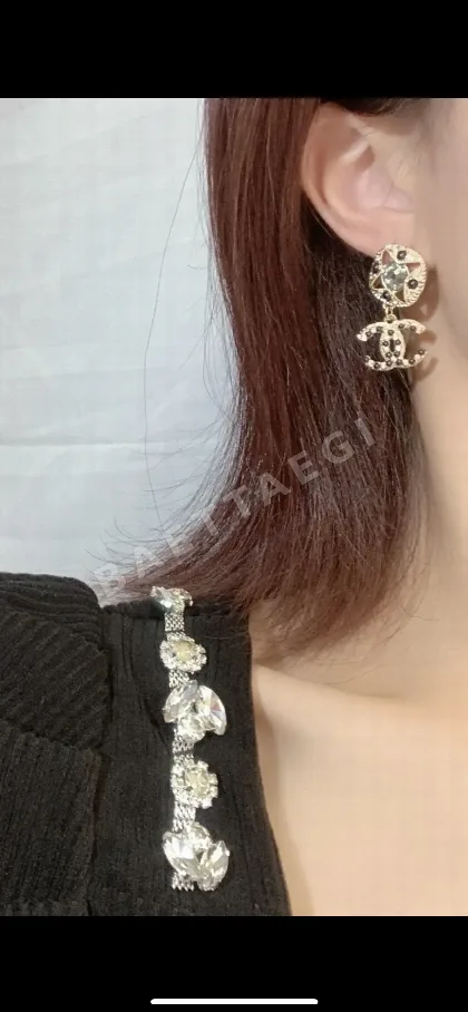 샤넬 더블 C 드롭 귀걸이 장식 69088