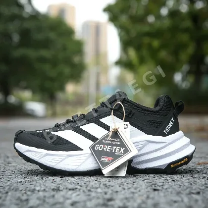 아디다스 Terrex X Free Hiker GTX 하이킹 신발 83710