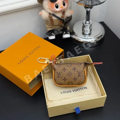 루이비통 LVxTM 모노그램 멀티컬러 키링 155268