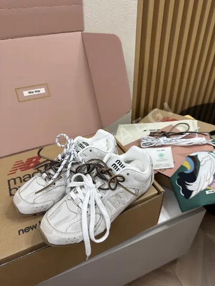 미우미우 가죽 스니커즈 93419