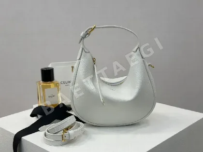 셀린느 블루 소프트 그레인 송아지가죽 핸드백 86153