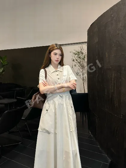 프라다 여성 절제된 원피스 114684