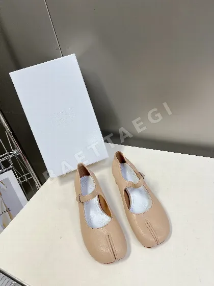 마르지엘라 스플릿토 플랫 가죽 신발 9224