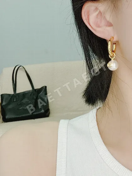 발렌티노 오트쿠튀르 컬렉션 귀걸이 63682