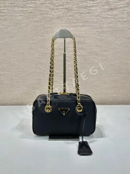 프라다 재활용 나일론 체인 숄더백 66367