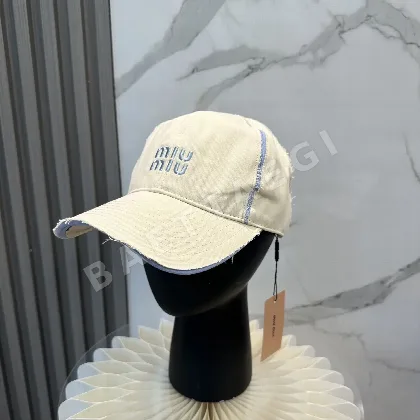 미우미우 자수 베이스볼 모자 118527