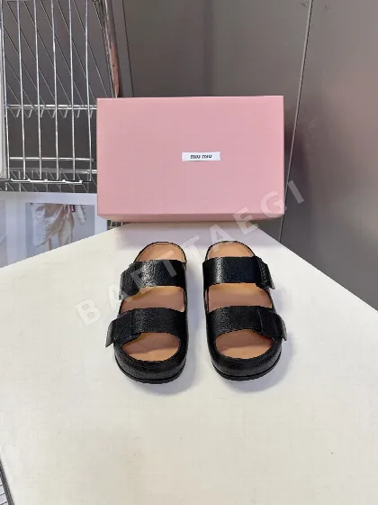 미우미우 더블 스트랩 벨크로 샌들 104878