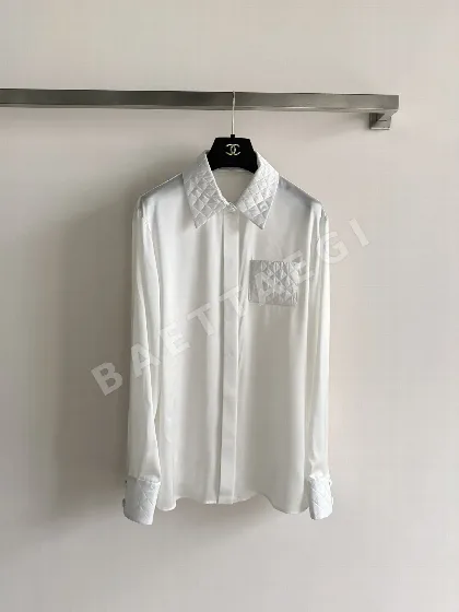 샤넬 퀼팅 카라 실크 셔츠 104135