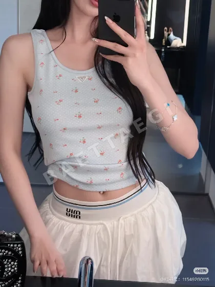 프라다 스카이블루 꽃무늬 라운드넥 여성 반팔 티셔츠 129665
