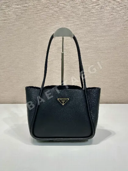 프라다 송아지가죽 숄더백 1BG539 67557