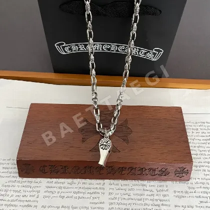 크롬하츠 레트로 다이아몬드 크로스 목걸이 126753