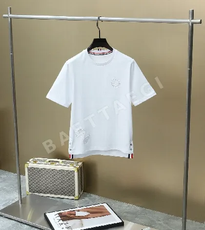 톰브라운 남성 페이즐리 자수 반팔 티셔츠 50549