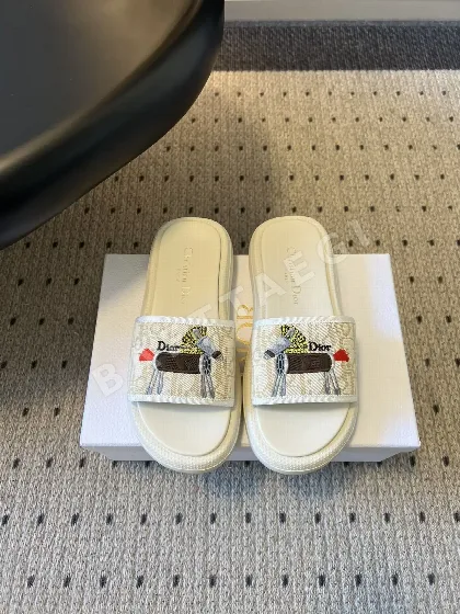 디올 모노그램 자수 슬리퍼 96208