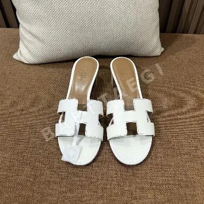 에르메스 오아시스 H자형 샌들 146638