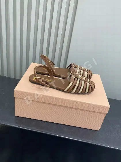 미우미우 레트로 꼬임 펀칭 로마 샌들 75414