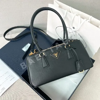 프라다 소프트 그레인 갤러리아 키러백 1BA457