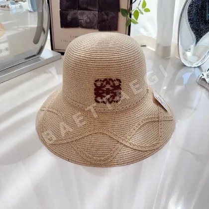 로에베 꼬아 짠 밀짚 모자 78925