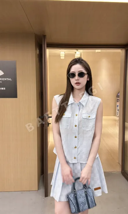 루이비통 체크 자카드 플리츠 베스트 세트 137747