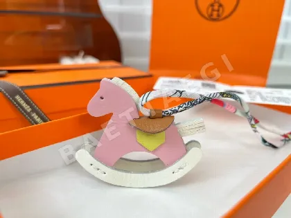 에르메스 록킹 호스 키링 152544
