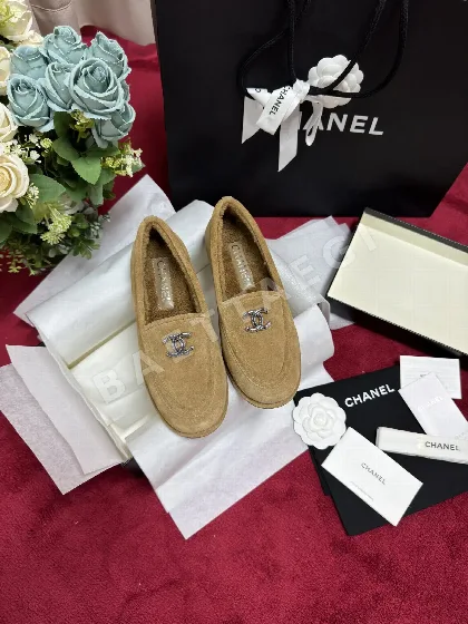 샤넬 24K 스웨이드 퍼 트리밍 로퍼 93830