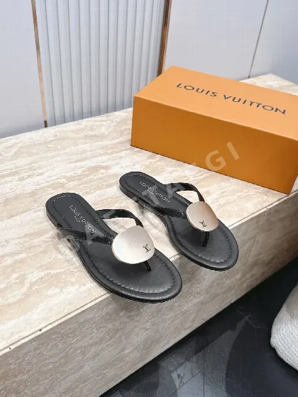 루이비통 메탈 버클 플립플롭 샌들 113565