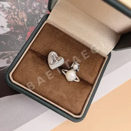 비비안웨스트우드 새턴 귀걸이 65170