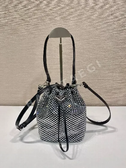 프라다 크리스탈 버킷백 1BE067 67671