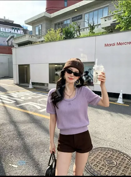 샤넬 U넥 라인스톤 장식 니트 반팔 탑 104054