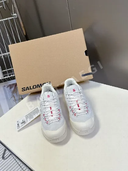 살로몬 신발 74736