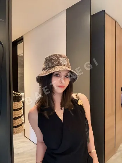 로에베 페이즐리 버킷 햇 79028